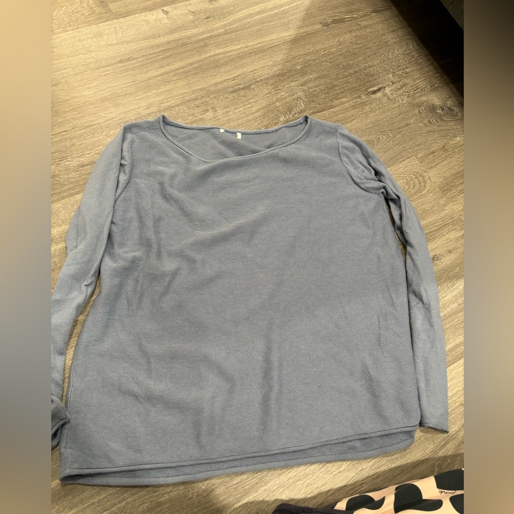 Boutique blue sweater